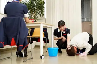 Menghina pramugari karena berani melayani dengan buruk